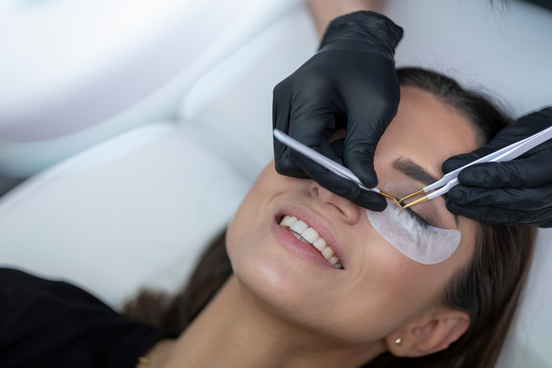 The procedure of eyelash extension